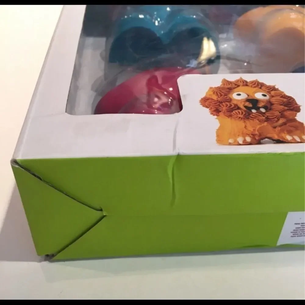 Fun and Creative Creatures & Pen 3D Cake Set with Instructions